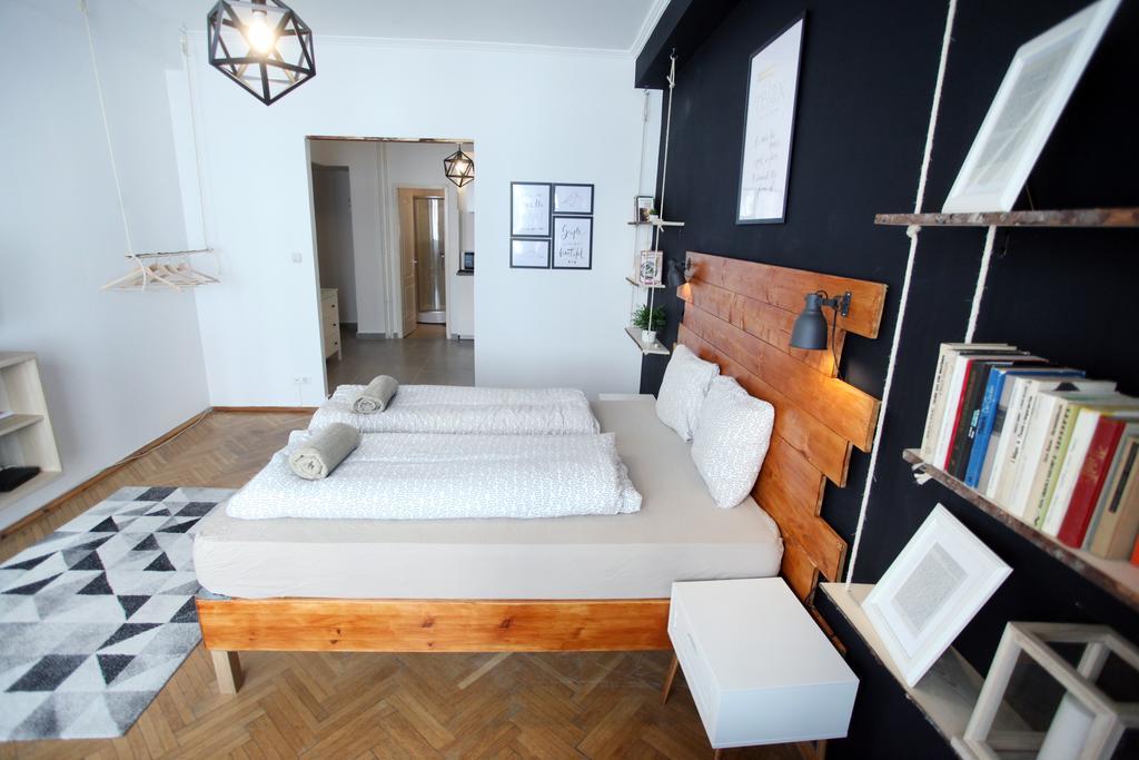 D.Five Inspire Apartment Budapest Exteriör bild